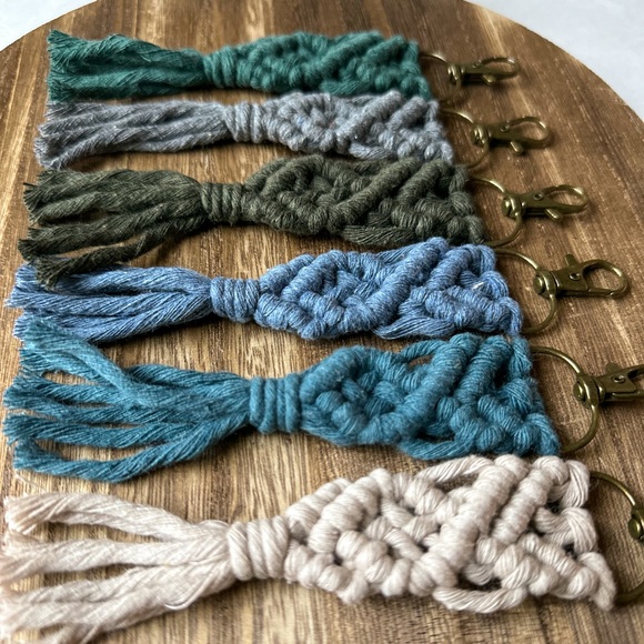 Macrame Tassel Keychain Clip with Keyring - Picture 4 of 7